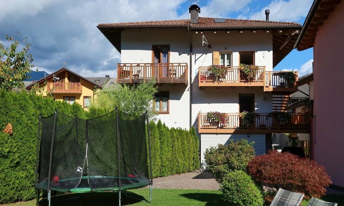 Caldonazzo Apartamento | Hermoso apartamento para 4 personas con WIFI, TV, patio, mascotas permitida y aparcamiento