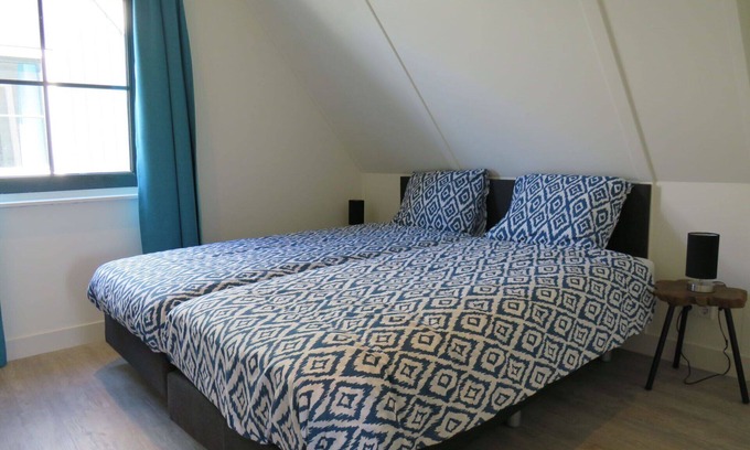 Uitdam Apartamento | Bonito apartamento para 8 personas con piscina, WIFI, TV, terraza y aparcamiento