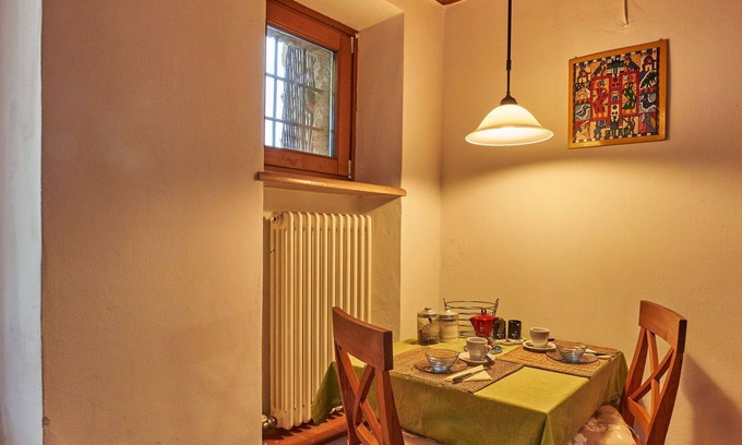 Caprino Veronese Casa | Bonito apartamento en villa para 2 personas con WIFI, TV, terraza y aparcamiento