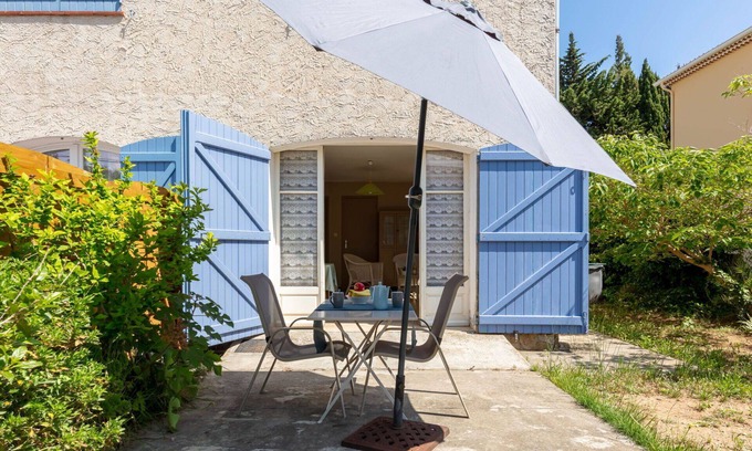Toulon - Hyeres Apartamento | Precioso apartamento para 2 personas con WIFI, TV, patio y mascotas permitida