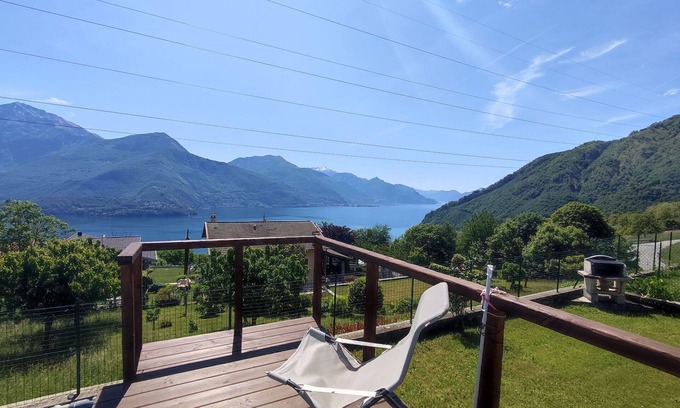 Dongo Apartamento | Bonito apartamento con jacuzzi, piscina, WIFI, TV, patio y aparcamiento