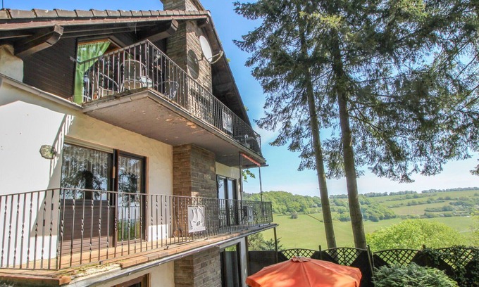 Immerath Apartamento | Hermoso apartamento para 7 personas con WIFI, TV, terraza, mascotas permitida y aparcamiento