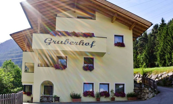 Sankt Anton am Arlberg Villa | Hermoso apartamento en villa para 4 personas con WIFI, TV, mascotas permitida y aparcamiento