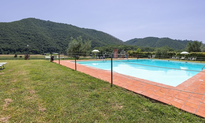 Montegabbione Apartamento | Nice Apartment In Biofarm With Pool, Parrano, Italy