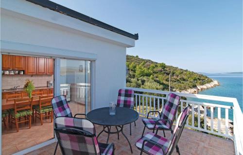 Veliki Drvenik Apartamento | Nice Apartment In Drvenik Veliki