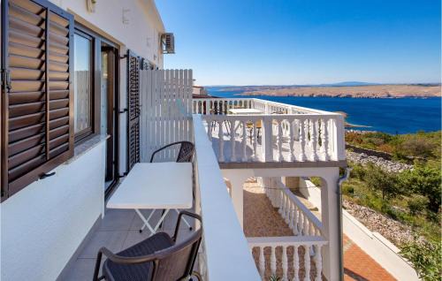 Senj Apartamento | Nice Apartment In Jablanac With Kitchen