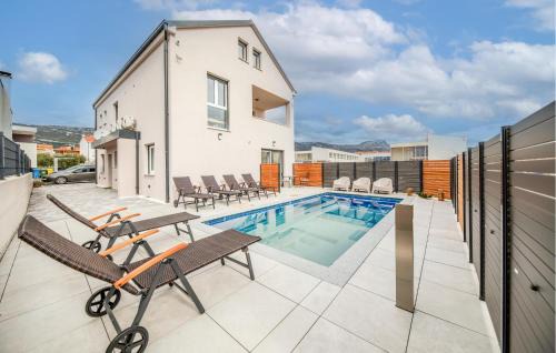 Kastel Novi Apartamento | Nice Apartment In Kastel Novi With Wifi