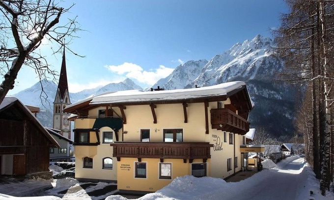 Unterlaengenfeld Apartamento | Nice apartment in Längenfeld with garden