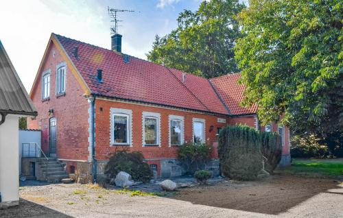 Simrishamn Apartamento | Nice Apartment In Simrishamn With Wifi