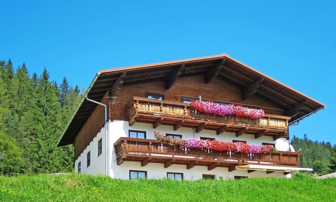 Radstadt Villa | Precioso apartamento en villa con WIFI, patio, mascotas permitida, vista panorámica y aparcamiento