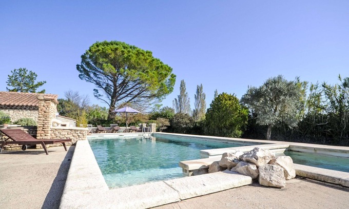 Velleron Casa | Acogedor apartamento en villa para 4 personas con WIFI, piscina, TV, terraza y aparcamiento