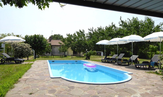 Silea Casa | Nice apartment in villa for 4 guests with pool, A/C, WIFI, patio and parking