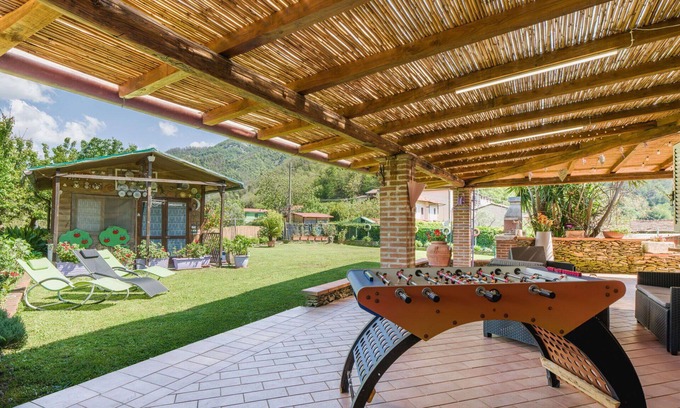 Stazzema Apartamento | Hermoso apartamento para 6 personas con WIFI, TV, terraza, mascotas permitida y aparcamiento