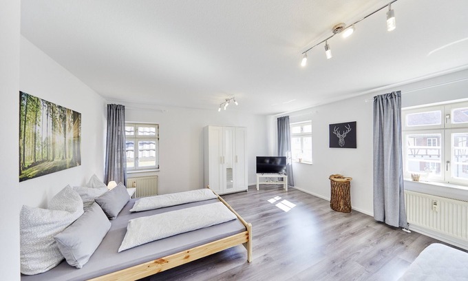 Altdorf Apartamento | Bonito apartamento a solo 10 minutos del parque Europa