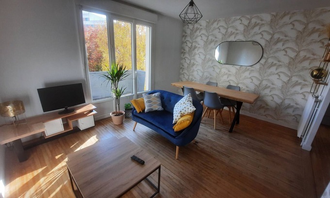 Bourg-l'Eveque Apartamento | --Nice apartment near the city center--