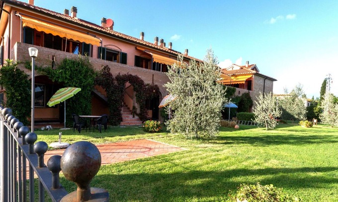 Sughera Apartamento | Apartamento con A/C, piscina, WIFI, TV, veranda, vista panorámica, cerca de San Gimignano