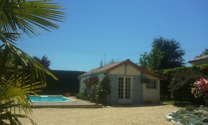 Pessac Casa | precioso establecimiento situado para visitar Burdeos y su región