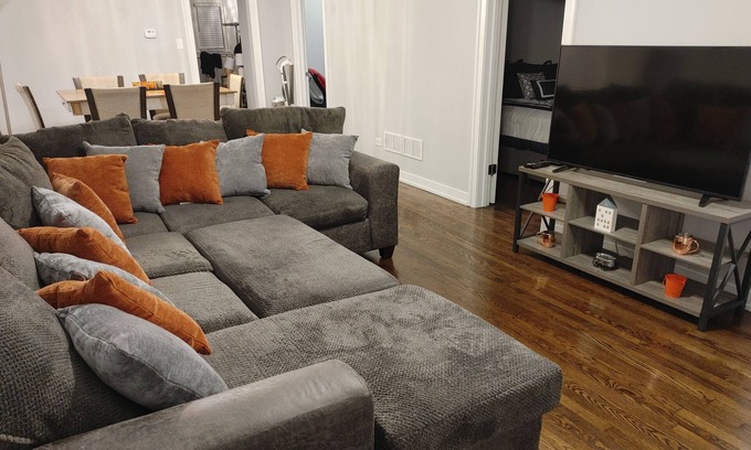 Melrose Park Casa | Nice Bungalow in Quiet Area