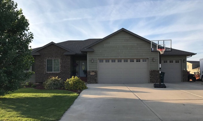 Piedmont Casa | Bonito, limpio, gran casa de 5 dormitorios entre Sturgis y Rapid City