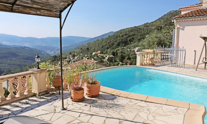 Bendejun Villa | Niza: tranquila villa con piscina privada y vistas espectaculares