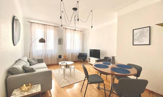 Ville Haute Apartamento | Nice Flat in the heart of the City