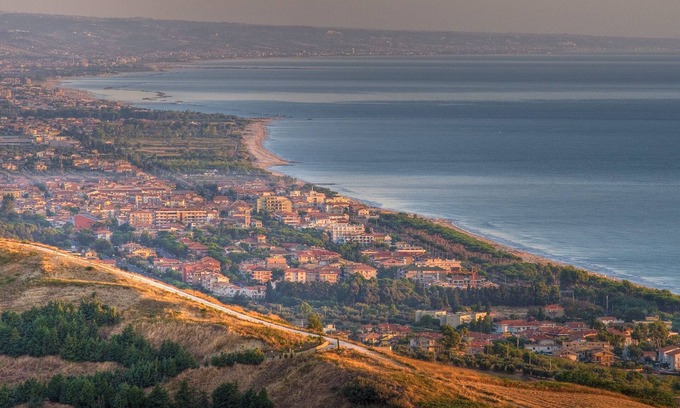 Pineto Apartamento | bonita planta baja a 20 metros del mar y bosque de pino