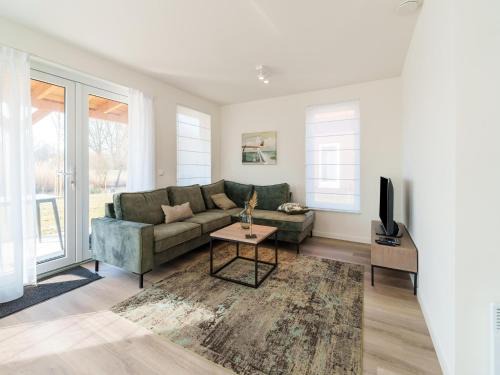 Municipality of Nissewaard Casa | Nice holiday home with sauna near a lake, cleaning included