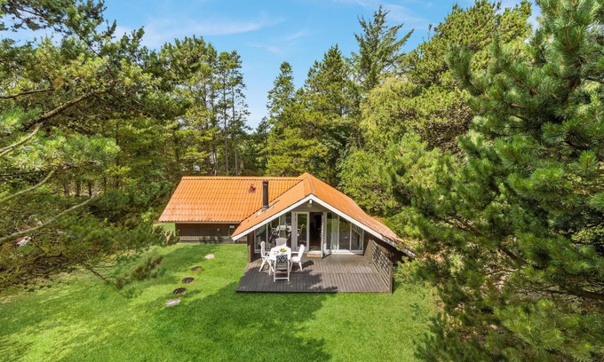 Ho Casa | Bonita casa en Blåvand con cocina