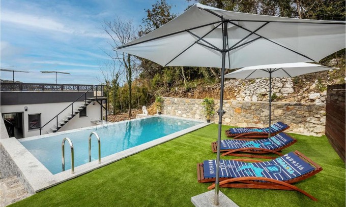 Vinodolska opcina Casa | Nice Home In Bribir With Jacuzzi, Wifi And Outdoor Swimming Pool