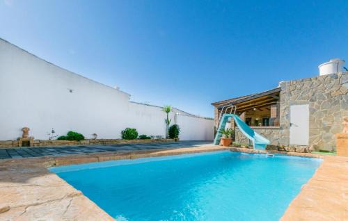 Casariche Casa | Nice Home In Casariche With Wifi