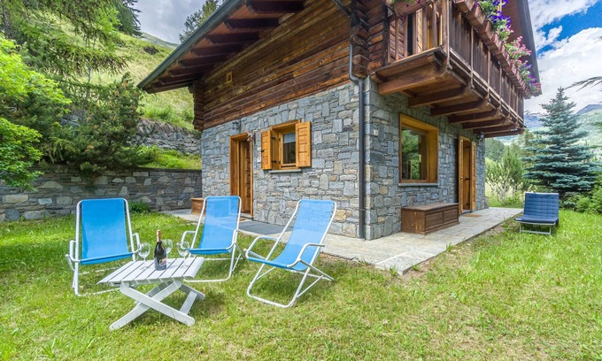 Magneaz-Palouettaz Casa | Bonita casa en Champoluc (AO) con sauna