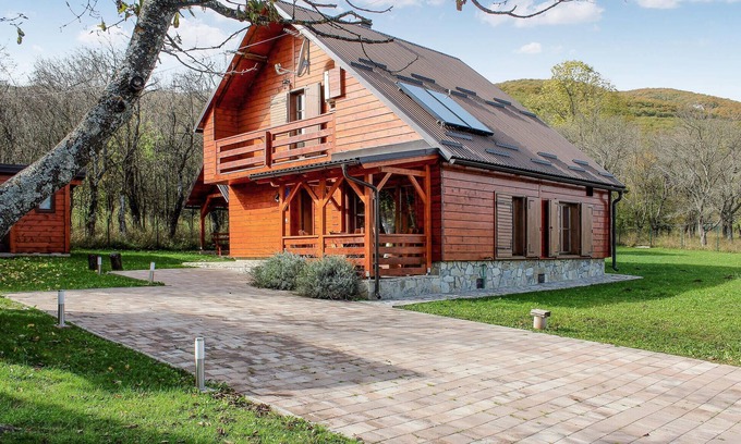 Korenica Casa | Bonita casa en Korenica con sauna