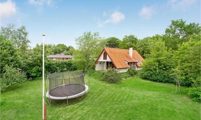 Logstrup Casa | Nice Home In Løgstrup With Wifi