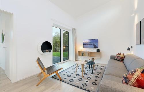 Lembruch Casa | Nice Home In Lembruchdümmer See