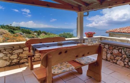 Cres Casa | Nice Home In Vidovici With Wifi