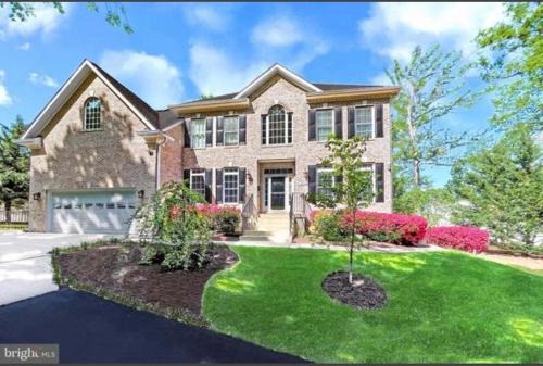 Groveton Casa | Nice House