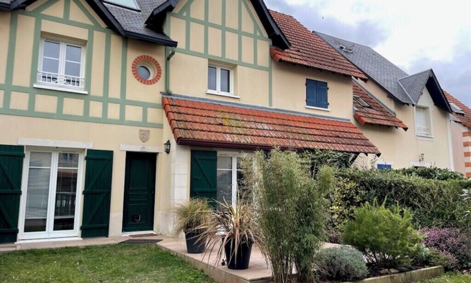 Port Guillaume Casa | Nice house with garden near the beach