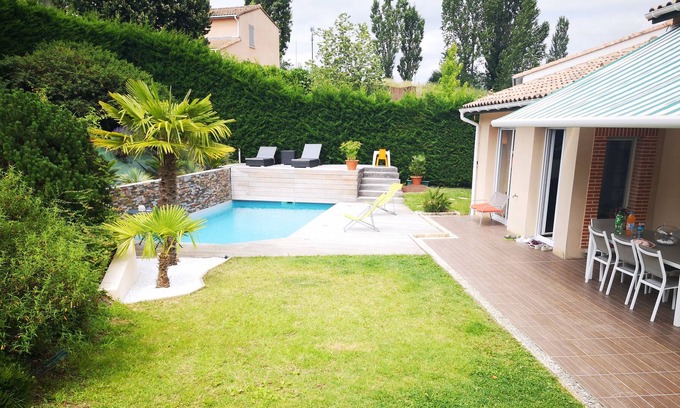Saint-Jean Casa | Bonita casa con piscina climatizada y jardín