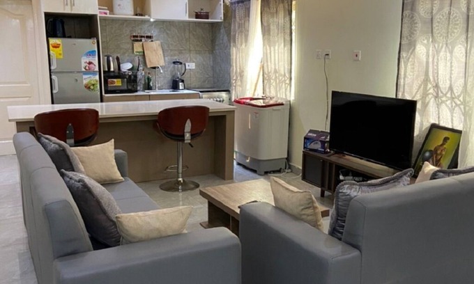 Adenta Apartamento | Nice lakeside Estate Apartment close to the Airport and center of Accra.