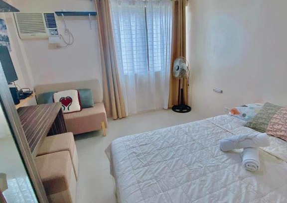 Mabolo Apartamento | Nice location in the persimmon condo