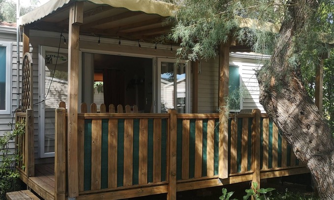 Villeneuve-les-Maguelone Casa | Nice mobile home in a quiet campsite