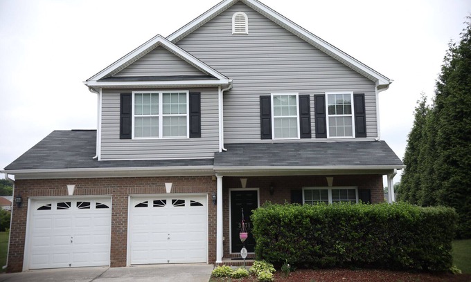 Winston - Salem Casa | Nice quiet home all to yourself! Centrally Located