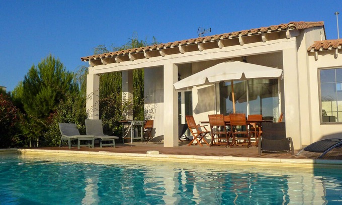 Les Amarats Casa | Nice quiet house classified 3* in Narbonne with private overflowing pool