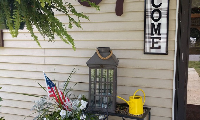 Taylorsville Casa | Nice retreat, in a quiet neighborhood in the Brushy Mountains!