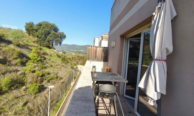 Sarrola-Carcopino Apartamento | Nice T2 with Wifi - balcony and view