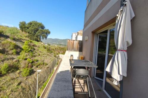 Sarrola-Carcopino Apartamento | Nice T2 with Wifi - balcony and view