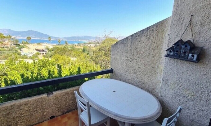 Albitreccia Apartamento | Nice T4 with pool and balcony in Grosseto-Prugna
