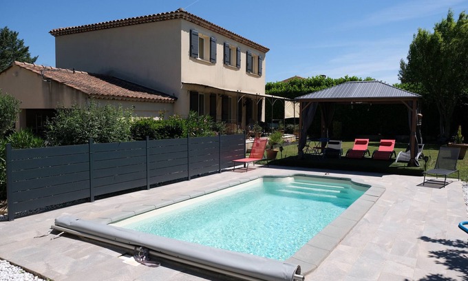 Eyguieres Villa | Nice villa with pool in Eyguieres Alpilles LS1-441