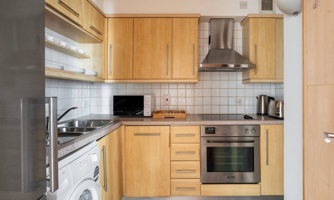Bishop's Apartamento | Nice Waterloo 2BR w/ Open Plan, nr Museums & London Eye, by Blueground