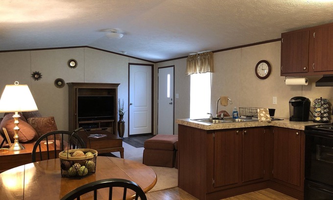 Newport Casa | Nicely Furnished Mobile Home
